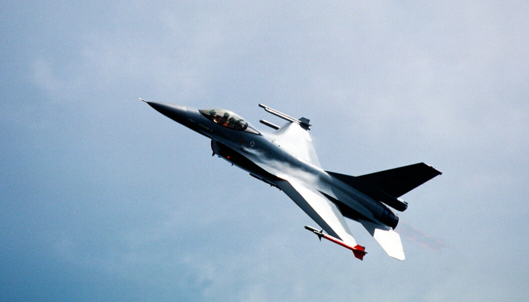 F-16: Forsvarsministeren i Romania skal ha bedt om å få kjøpe 32 norske F-16. Her ser vi et F-16 over Rygge. F-16: Forsvarsministeren i Romania skal ha bedt om å få kjøpe 32 norske F-16. Her ser vi et F-16 over Rygge.