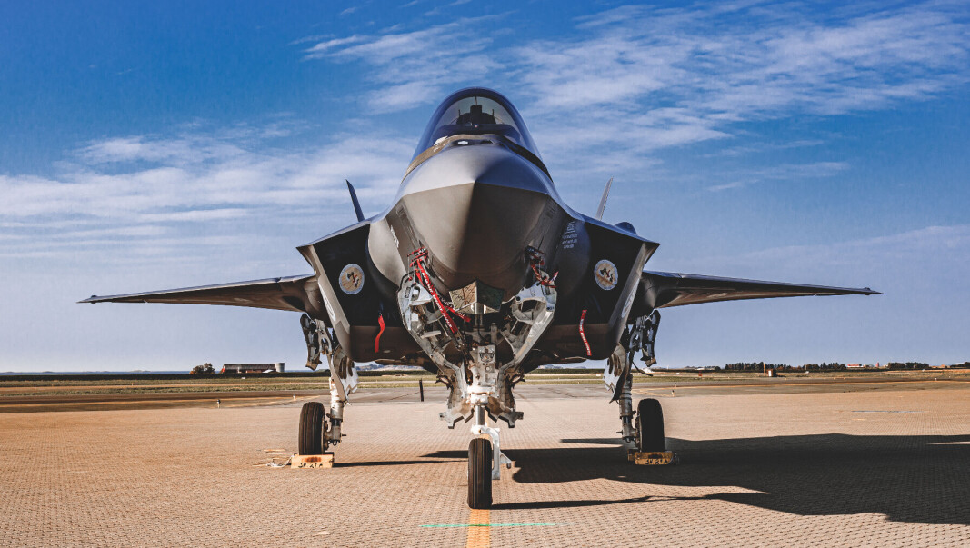 34 FLY: F-35 på Ørland flystasjon. Norge har nå mottatt 34 F-35, de siste flyene leveres i 2024. 34 FLY: F-35 på Ørland flystasjon. Norge har nå mottatt 34 F-35, de siste flyene leveres i 2024.
