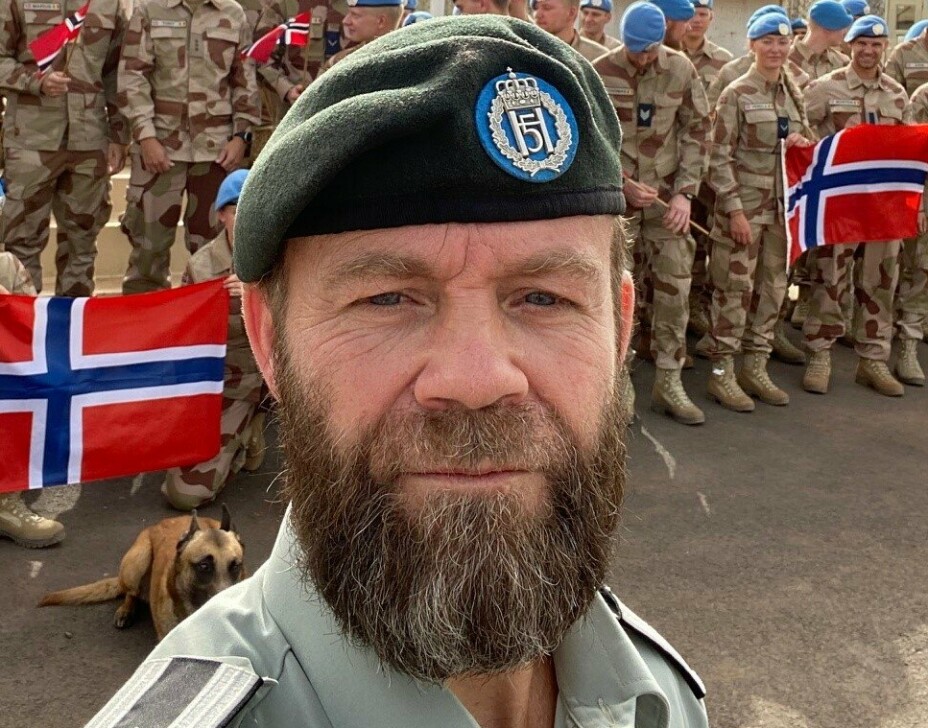 Innleggsforfatter er forsvarsattache og oberstløytnant Stig Laursen. Her er han tilstede under en medaljeseremoni for NORTAD 3 i 2021.