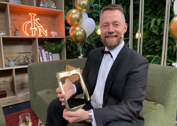 HELE NORGES FAVORITT: Geir Aker er fenrik i Kompani Lauritzen, med stor suksess. I 2021 vant han publikumsprisen under Gullruten. HELE NORGES FAVORITT: Geir Aker er fenrik i Kompani Lauritzen, med stor suksess. I 2021 vant han publikumsprisen under Gullruten.