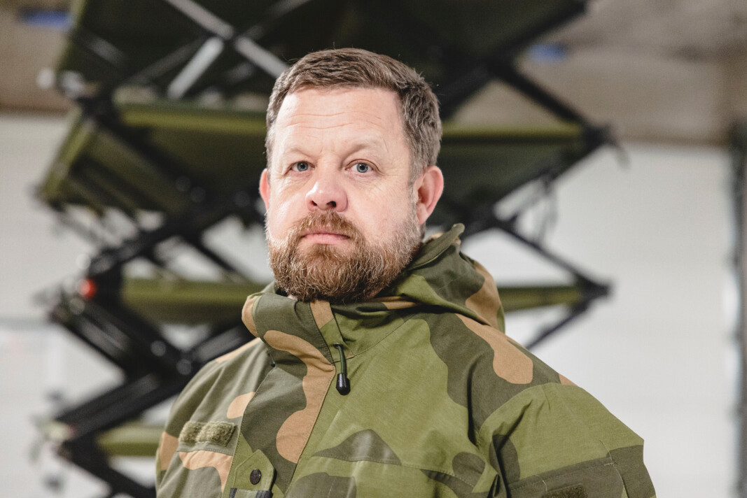 FORBEREDT: Oberst Morten Sundal, Sjef for Forsvarets sanitetsregiment, sier at de har lag klare til å hjelpe med vaksinering på kort varsel. FORBEREDT: Oberst Morten Sundal, Sjef for Forsvarets sanitetsregiment, sier at de har lag klare til å hjelpe med vaksinering på kort varsel.