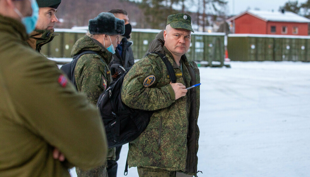 OMVISNING: Den russiske delegasjonen fikk omvisning på militærleirene Heggelia, Setermoen og Skjold i Indre Troms.