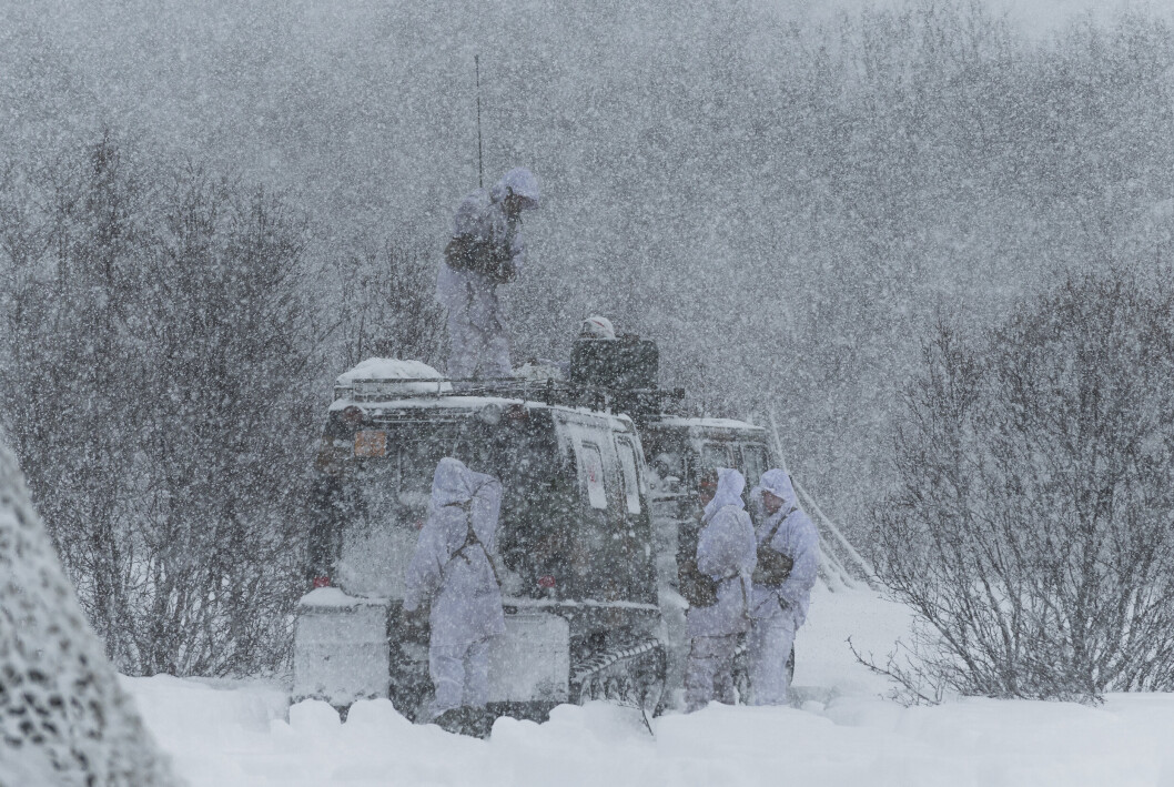 UVÆR: Dette bildet viser soldater fra US. Army 1st Squadron (Airborne), 91st Cavalry Regiment i nordnorsk ruskevær under øvelse Joint Viking i 2017. UVÆR: Dette bildet viser soldater fra US. Army 1st Squadron (Airborne), 91st Cavalry Regiment i nordnorsk ruskevær under øvelse Joint Viking i 2017.