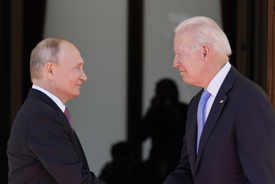 SAMTALER: Russlands Vladimir Putin har skapt fallhøyde for seg selv ved den militære styrkeoppbyggingen mot Ukraina. Her er han i samtaler med USAs president Joe Biden i Sveits sommeren 2021. SAMTALER: Russlands Vladimir Putin har skapt fallhøyde for seg selv ved den militære styrkeoppbyggingen mot Ukraina. Her er han i samtaler med USAs president Joe Biden i Sveits sommeren 2021.