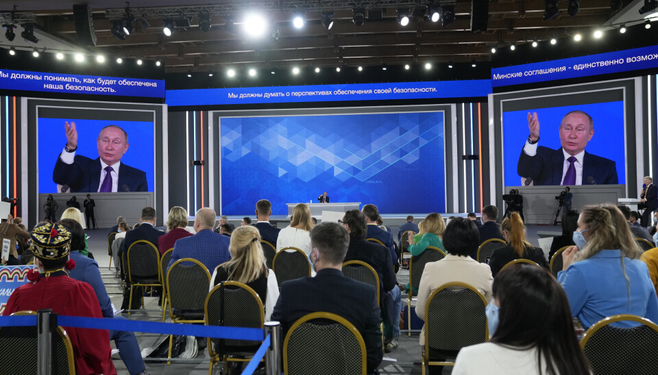 PRESSEKONFERANSE: Russlands president Vladimir Putin inviterte over 500 journalister til sin årlige pressekonferanse lille julaften, men «glemte» å invitere den uavhengige avisen til fredsprisvinner Dmitrij Muratov, Novaja Gazeta.