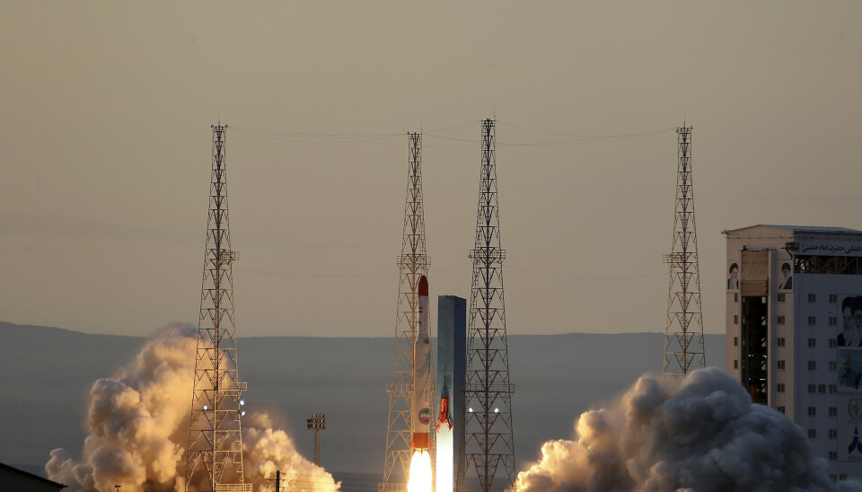 OPPSKYTING: Den iranske satellitten «Simurgh» (føniks) ble torsdag skutt up fra et hemmelig sted i landet. OPPSKYTING: Den iranske satellitten «Simurgh» (føniks) ble torsdag skutt up fra et hemmelig sted i landet.