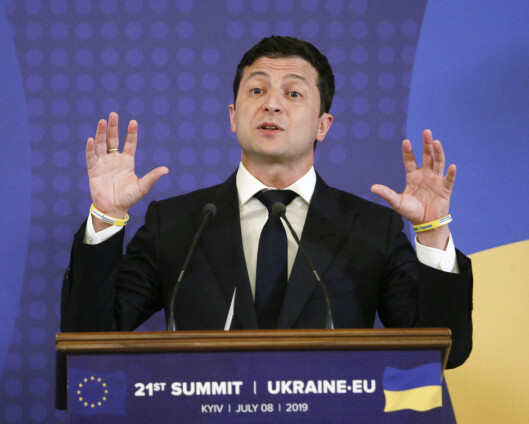 Biden skal snakke med Ukrainas president søndag