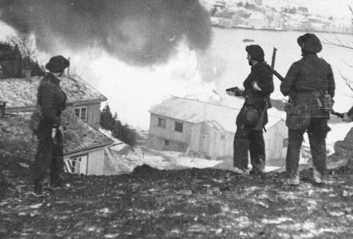 MÅLØY: Allierte kommandosoldater under Måløy-raidet 27. desember 1941.
