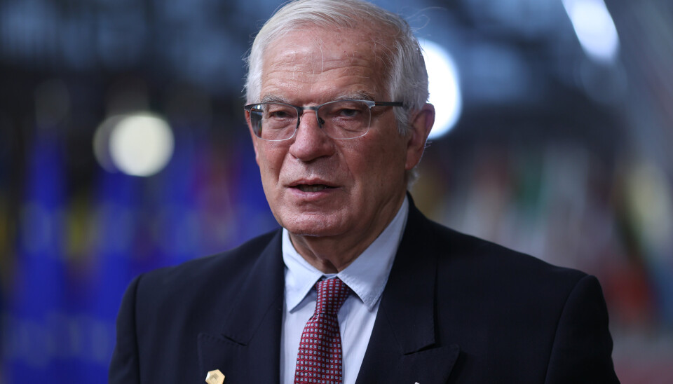 TOPPMØTE: EUs utenrikspolitiske sjef Josep Borrell snakker med media når han ankommer et EU-toppmøte i Det europeiske råds bygning i Brussel, torsdag 16. desember 2021. EU-ledere møtes til et en-dagers toppmøte torsdag som vil fokusere på Russlands militær trussel mot nabolandet Ukraina og om måter å håndtere den pågående COVID-19-krisen. TOPPMØTE: EUs utenrikspolitiske sjef Josep Borrell snakker med media når han ankommer et EU-toppmøte i Det europeiske råds bygning i Brussel, torsdag 16. desember 2021. EU-ledere møtes til et en-dagers toppmøte torsdag som vil fokusere på Russlands militær trussel mot nabolandet Ukraina og om måter å håndtere den pågående COVID-19-krisen.