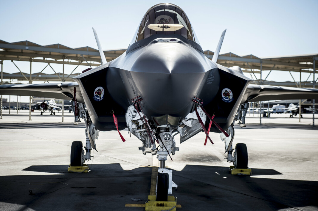 90 MILLIARDER: Norge kjøper 52 kampfly av typen F-35 fra amerikanske Lockheed Martin. Den samlede innkjøpsprisen er ifølge Forsvarsdepartementet 90,2 milliarder kroner. Gjennomsnittsprisen per fly er dermed 1,74 milliarder kroner.