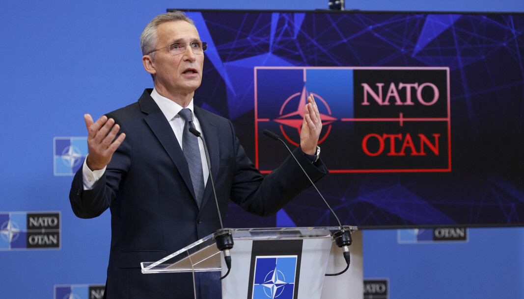 HASTEMØTE: Natos generalsekretær Jens Stoltenberg etter hastemøtet for alliansens utenriksministre fredag.