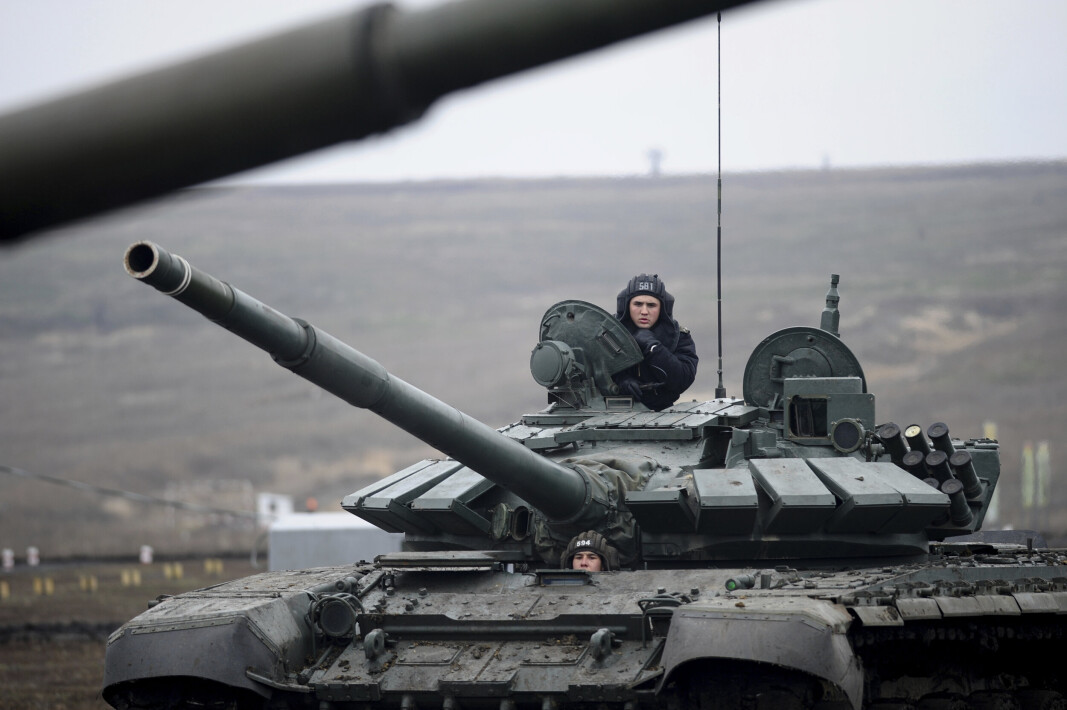 SPENT: Denne uken skal Russland og USA diskutere situasjonen i Ukraina. Russland krever garanti for at Nato ikke rykker lenger østover, mens en slik garanti nekter forsvarsalliansen å gi. Dette bildet er fra en russisk militærøvelse i Rostov-området sør i Russland. SPENT: Denne uken skal Russland og USA diskutere situasjonen i Ukraina. Russland krever garanti for at Nato ikke rykker lenger østover, mens en slik garanti nekter forsvarsalliansen å gi. Dette bildet er fra en russisk militærøvelse i Rostov-området sør i Russland.