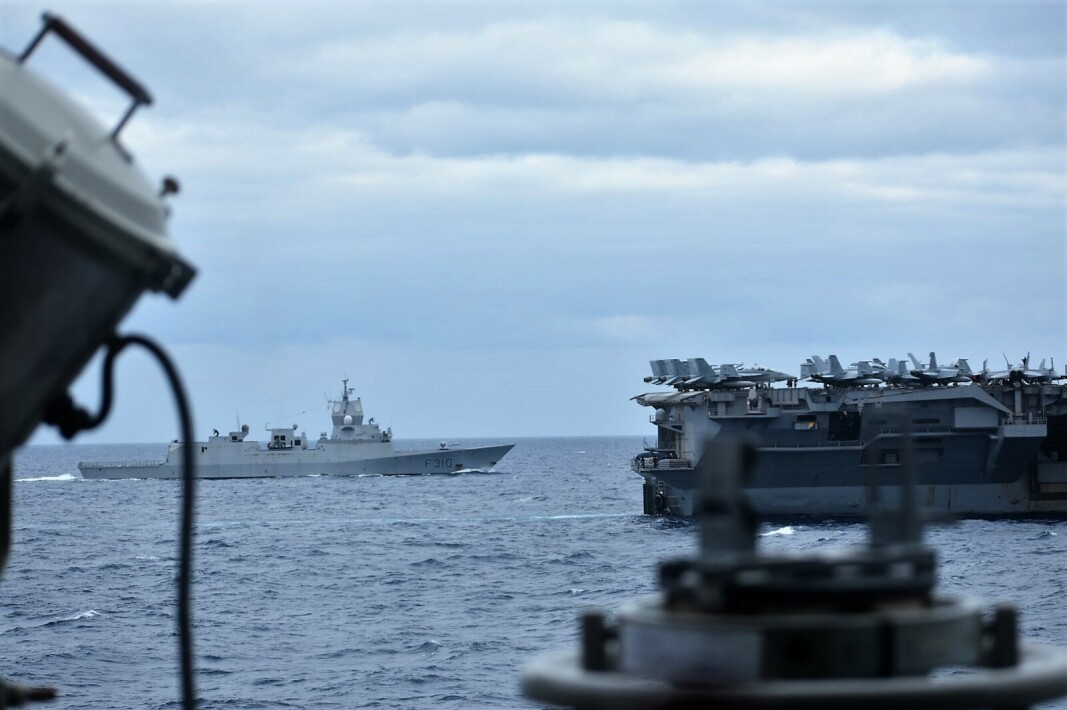 ØVELSE: KNM Fridtjof Nansen under øvelse med den greske marinen. ØVELSE: KNM Fridtjof Nansen under øvelse med den greske marinen.