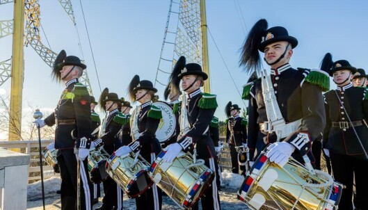 MUSIKK OG DRILL: Både drilltroppen og musikktroppen fra Garden var til stede under utdelingen. MUSIKK OG DRILL: Både drilltroppen og musikktroppen fra Garden var til stede under utdelingen.