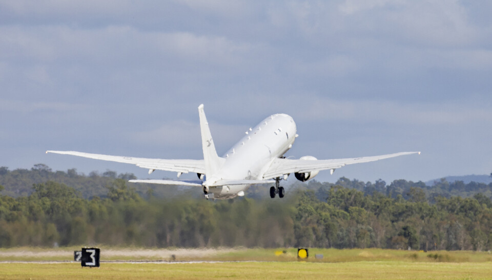 HJELP: Et australsk P-8 Poseidon-fly på vei til Tonga for å bidra etter vulkanutbruddet og tsunamien.