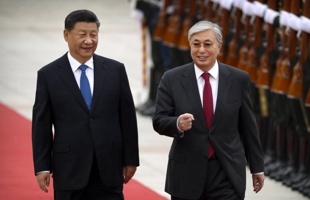 STØTTE: Den kinesiske presidenten Xi Jinping (t.v.) sammen med Kasakhxtans president Kassym-Jomart Tokayev. STØTTE: Den kinesiske presidenten Xi Jinping (t.v.) sammen med Kasakhxtans president Kassym-Jomart Tokayev.