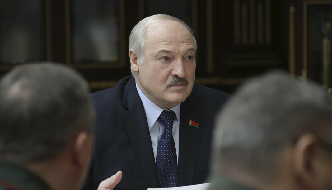 SÅRBAR: Hviterusslands president Aleksandr Lukasjenko har satt seg selv i en sårbar posisjon og gjort seg avhengig av russisk støtte, lyder analysen fra en amerikansk topptjenestemann som brifet journalister tirsdag.