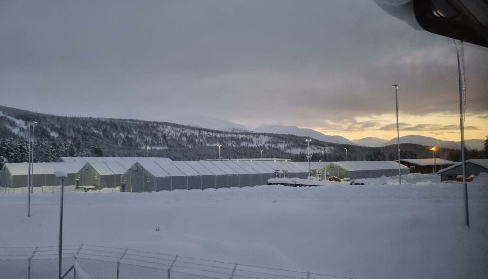 NESMOEN: Ved siden av Setermoen er det for første gang i nyere tid etablert en midlertidig teltleir her.