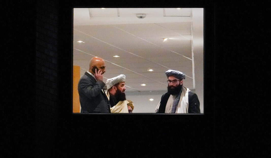 OSLO: Medlemmer fra Talibans delegasjon på Soria Moria hotell. OSLO: Medlemmer fra Talibans delegasjon på Soria Moria hotell.