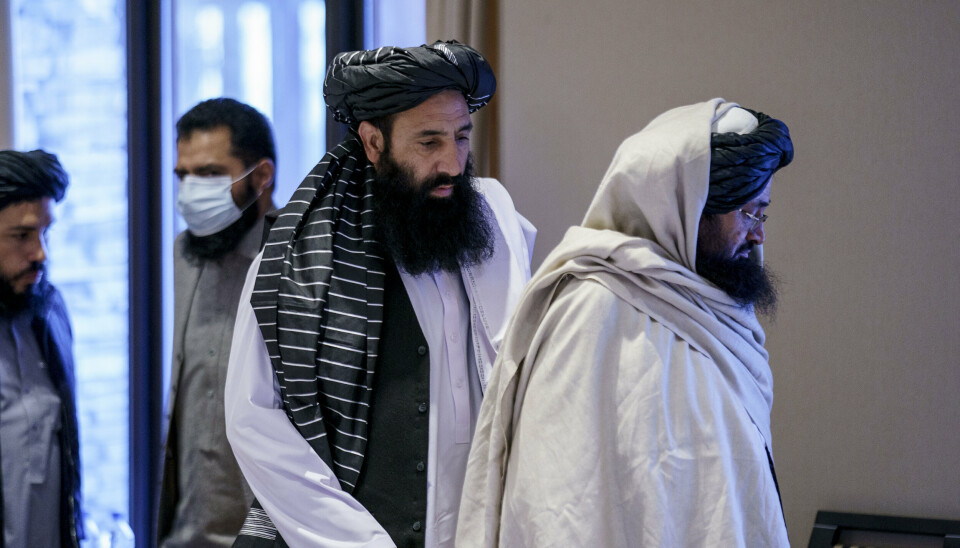 OSLO: Sharafuddin Muslim og Sakhaullah Sayed på møtet med internasjonale spesialrepresentanter og representanter fra Taliban på Soria Moria hotell.