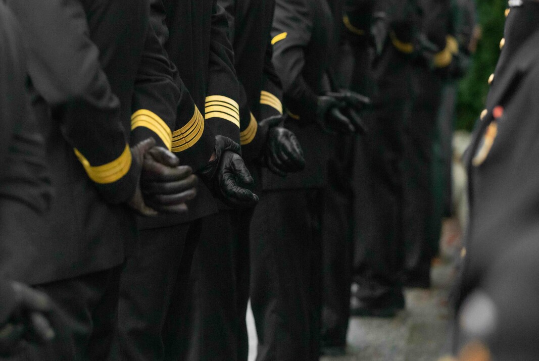 MARINEOFFISERER: Det er ikke den militære profesjons jobb å diktere viktigheten av pengebruk på forsvar opp mot andre statlige oppgaver, skriver kapteinløytnant Haugen. Dette bildet er tatt i forbindelse med en seremoni i 2021. MARINEOFFISERER: Det er ikke den militære profesjons jobb å diktere viktigheten av pengebruk på forsvar opp mot andre statlige oppgaver, skriver kapteinløytnant Haugen. Dette bildet er tatt i forbindelse med en seremoni i 2021.