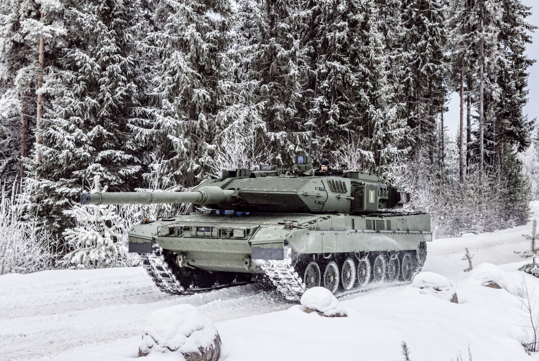 TYSK: Leopard 2A7 fra den tyske leverandøren Krauss-Maffei Wegmann (KMW). TYSK: Leopard 2A7 fra den tyske leverandøren Krauss-Maffei Wegmann (KMW).