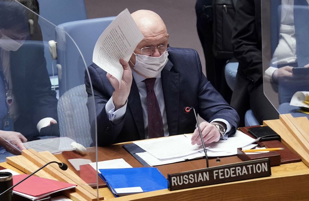 I GÅR: Russlands ambassadør til FN Vasily Nebenzya under møtet i Sikkerhetsrådet i går.