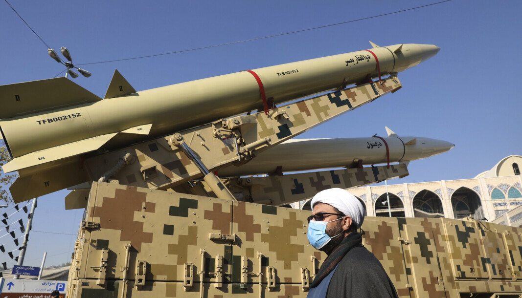 ATOMVÅPEN: Iran nekter for å utvikle atomvåpen, og verken Det internasjonale atomenergibyrået (IAEA) eller amerikansk etterretning har funnet beviser for det motsatte. Landets rakettprogram skaper derimot frykt i regionen. ATOMVÅPEN: Iran nekter for å utvikle atomvåpen, og verken Det internasjonale atomenergibyrået (IAEA) eller amerikansk etterretning har funnet beviser for det motsatte. Landets rakettprogram skaper derimot frykt i regionen.