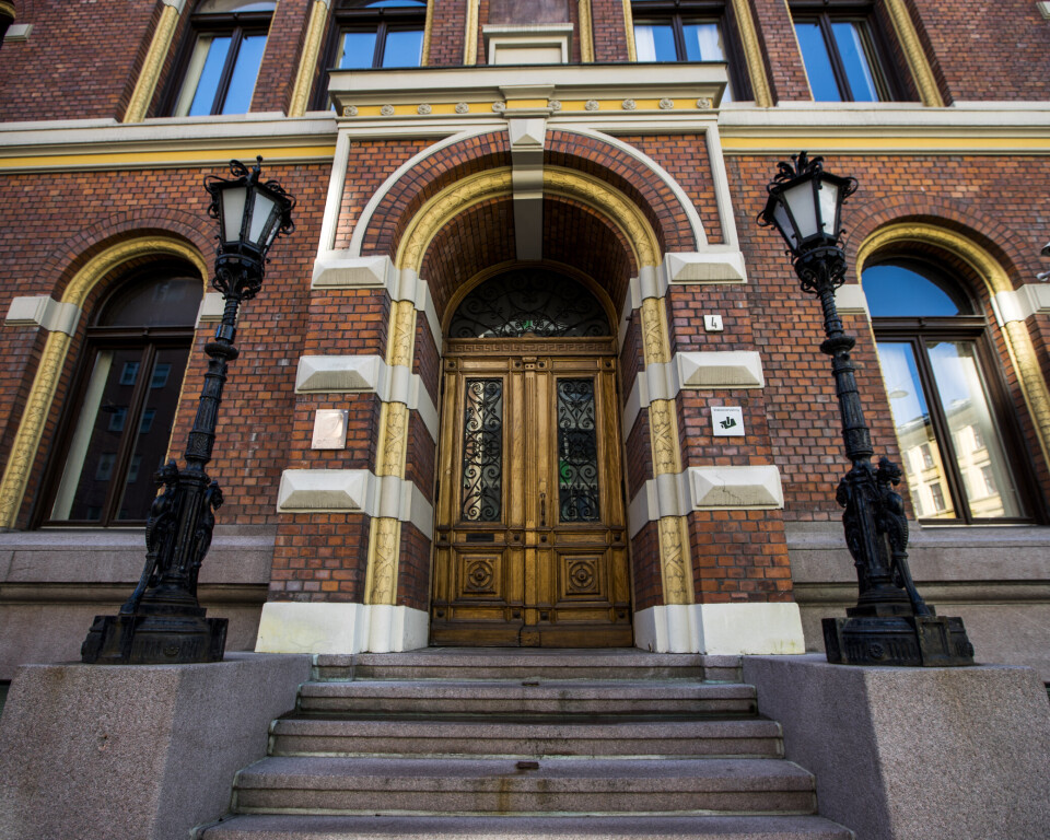 Avlyser rettssak om tvangskonvertering