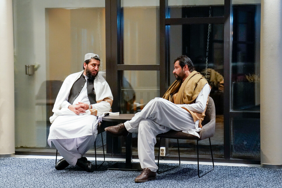 I OSLO: Dr. Abdul Bari Omar og Shafi Azam på Soria Moria hotell i Oslo, for å ha samtaler med vestlige representanter om menneskerettigheter og nødhjelp.