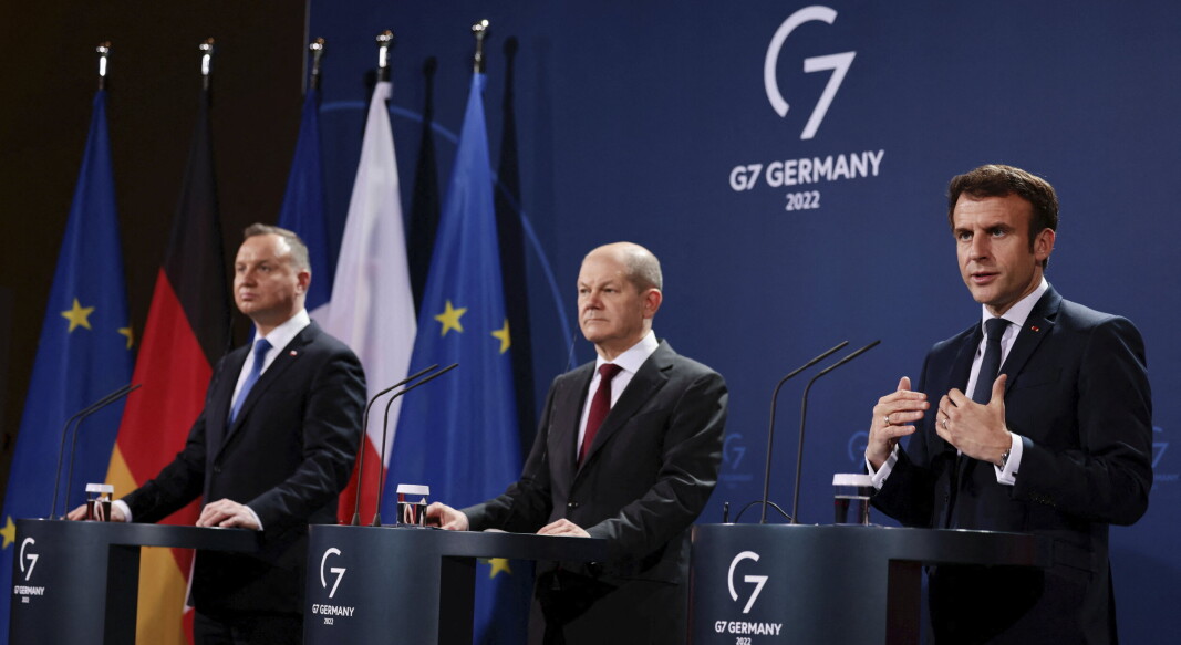 DIALOG: Frankrikes president Emmanuel Macron (t.h.) har drevet intenst diplomati de siste dagene og har besøkt både president Vladimir Putin i Moskva og president Volodymyr Zelenskyj i Kiev. DIALOG: Frankrikes president Emmanuel Macron (t.h.) har drevet intenst diplomati de siste dagene og har besøkt både president Vladimir Putin i Moskva og president Volodymyr Zelenskyj i Kiev.