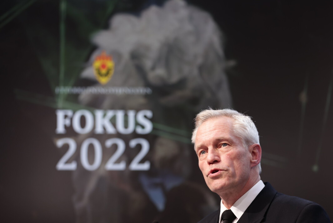 TRUSLER: Sjef for Etterretningstjenesten Nils Andreas Stensønes la fram Fokus, som er tjenestens åpne trusselvurdering. TRUSLER: Sjef for Etterretningstjenesten Nils Andreas Stensønes la fram Fokus, som er tjenestens åpne trusselvurdering.
