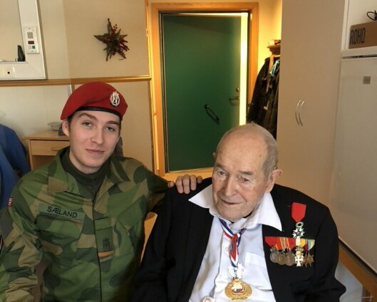 Fikk perm for å feire sin 104 år gamle krigshelt-bestefar