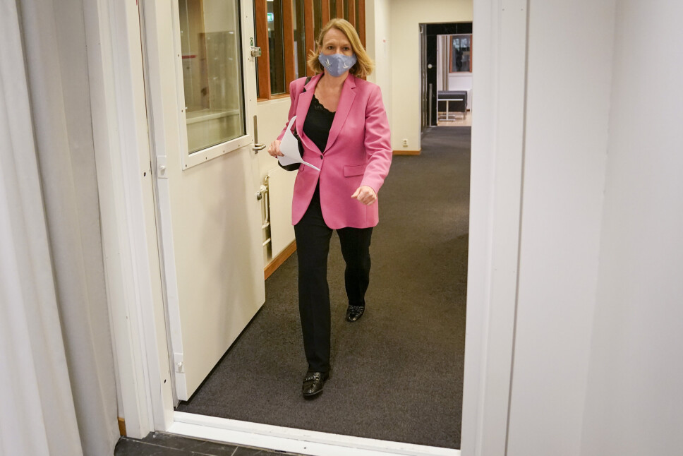 OPPFORDRING: Utenriksminister Anniken Huitfeldt informerer om at norske myndigheter oppfordrer nordmenn i Ukraina til å forlate landet.