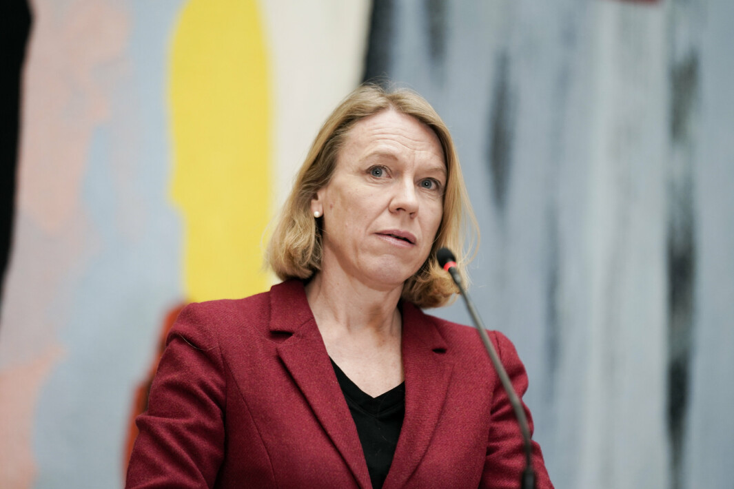 ALVORLIG SITUASJON: Utenriksminister Anniken Huitfeldt møter pressen i vandrehallen i Stortinget. De gir kommentarer i forkant av forsvarsministermøtet i Nato.