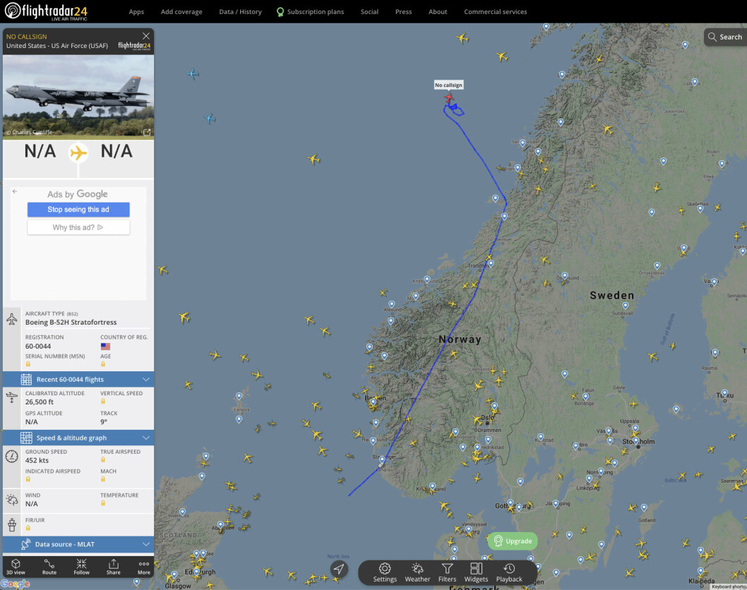 OVER NORGE: Et skjermbilde fra nettsiden Flight Radar, som formidler informasjon om flygninger, viser ruten til det amerikanske bombeflyet.