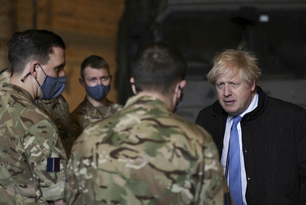 OPPLÆRING: Storbritannias statsminister Boris Johnson kunne informere om at ukrainske soldater får opplæring av det britiske forsvaret