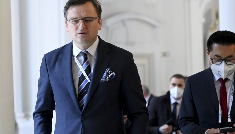 BER OM HJELP: Ukrainas utenriksminister Dmytro Kuleba på konferansen.