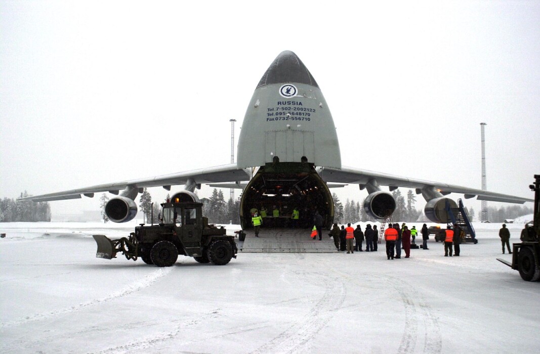 ANTONOV: Et Antonov 124 ble brukt til å frakte et norsk F-16 fra Kirgisistan til Gardermoen i 2003. ANTONOV: Et Antonov 124 ble brukt til å frakte et norsk F-16 fra Kirgisistan til Gardermoen i 2003.