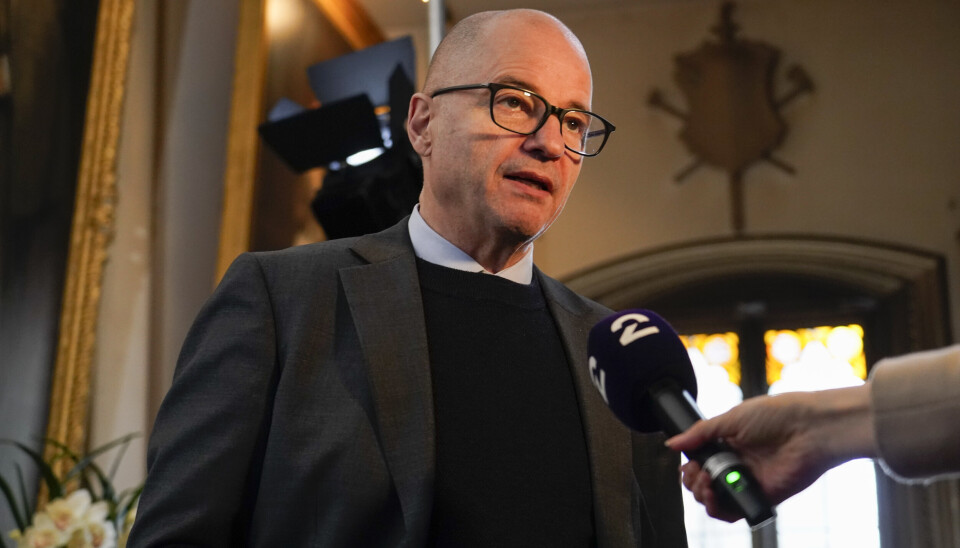 MILITÆRØVELSE: Norge er en del av utrykningsstyrken Joint Expeditionary Force (JEF), som skal ha en militærøvelse i Østersjøen i forbindelse Ukraina-konflikten. Bildet viser Norges forsvarsminister Odd Roger Enoksen som snakker med pressen etter møtet med forsvarsministere fra landende som er en del av styrken, i England tirsdag 22. februar 2022.