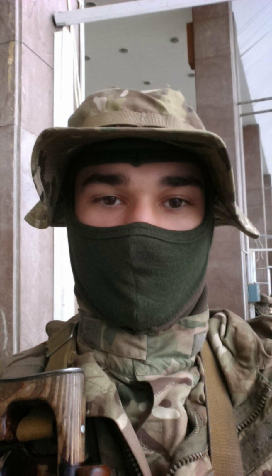 TIDLIG HERDET: Vlad som ung soldat.