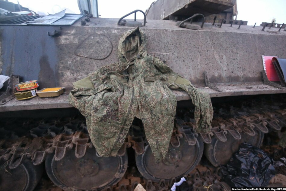 En russisk uniformsjakke lå igjen i den ene stridsvognen