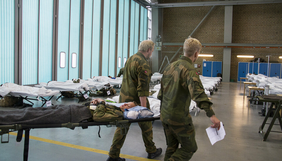 SANITET: Jeg reagerer på beskrivelsen at Forsvaret ikke har helsetjeneste, men sanitet, skriver Arne Johan Norheim. Bildet viser leger og sykepleiere under øvelse «Samaritan».