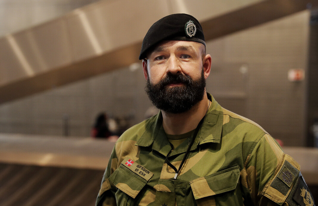 SKRIBENTEN: Rittmester Petter Olafsson fra Utrykknigseskadronen til HV-02 på Gardermoen flyplass den 13. mars 2020, i forbindelse med koronautbruddet. SKRIBENTEN: Rittmester Petter Olafsson fra Utrykknigseskadronen til HV-02 på Gardermoen flyplass den 13. mars 2020, i forbindelse med koronautbruddet.