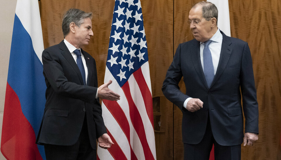 DIREKTE: Russlands utenriksminister Sergej Lavrov (til høyre), her sammen med sin amerikanske motpart Antony Blinken (t.v.), har bare forakt til overs for europeiske land som danser etter USAs pipe
