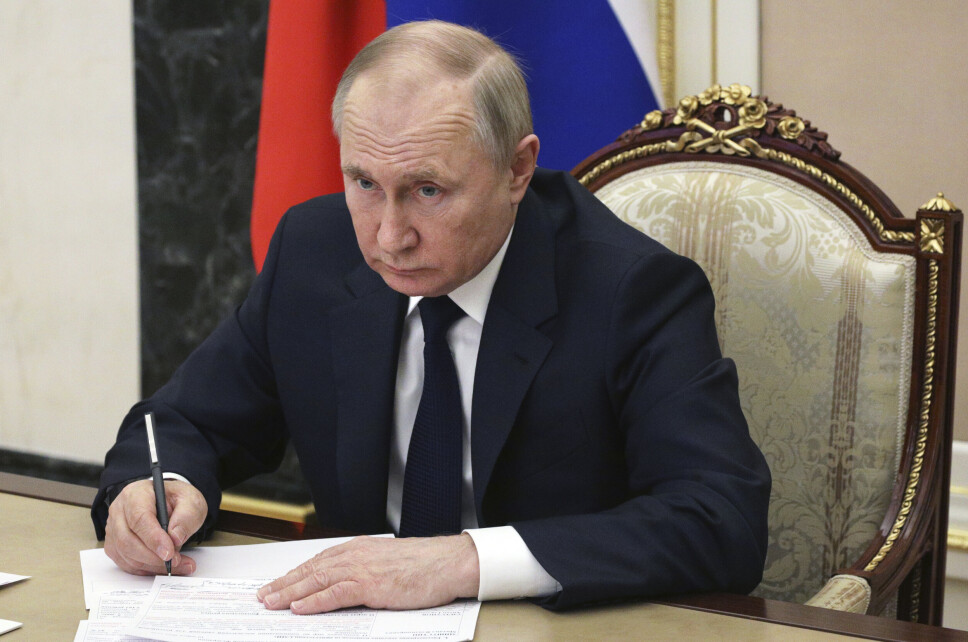VÅPEN: Putin vil gi vestlige våpen tatt fra de ukrainske styrkene til kjempende i Lugansk og Donetsk.