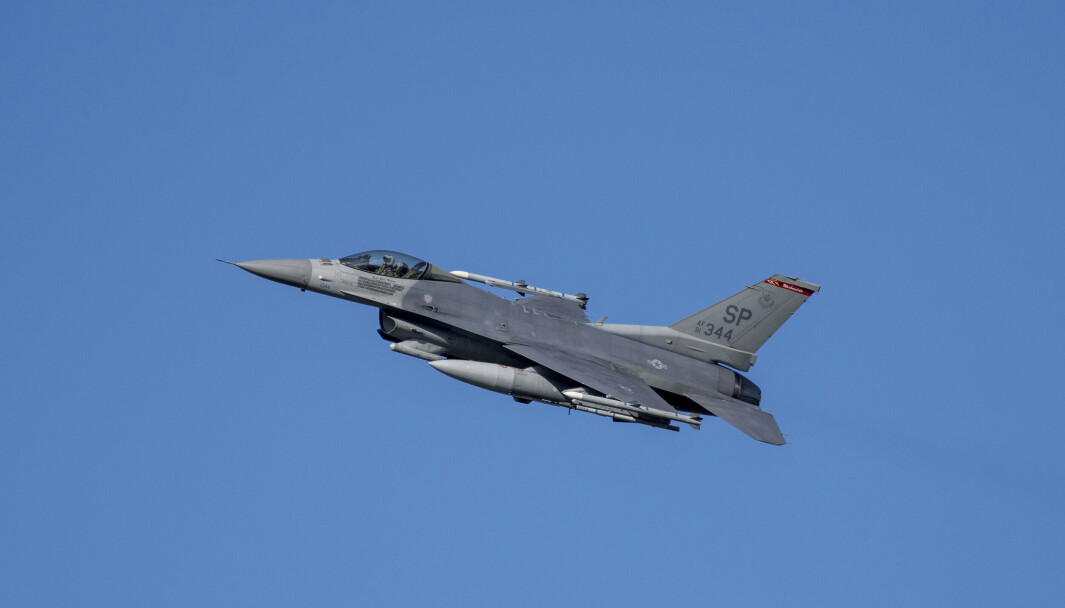 FORSVARSBUDSJETTENE: Et amerikansk F-35-jagerfly i luften over Tyskland. Våpenimporten til Europa har vokst de siste fem årene, viser en ny studie fra Fredsforskningsinstituttet Sipri i Stockholm.