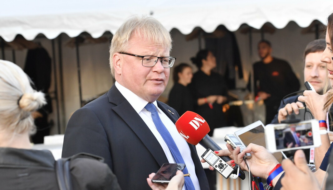 MINISTER: Sveriges forsvarsminister Peter Hultqvist varsler en styrking av Sveriges forsvar allerede i år.
