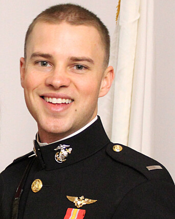 KAPTEIN: Matthew J. Tomkiewicz, en av de fire marinesoldatene som omkom i en krasj under en treningsflyvning sør for Bodø, Norge, under vinterøvelsen Cold Response 2022 KAPTEIN: Matthew J. Tomkiewicz, en av de fire marinesoldatene som omkom i en krasj under en treningsflyvning sør for Bodø, Norge, under vinterøvelsen Cold Response 2022