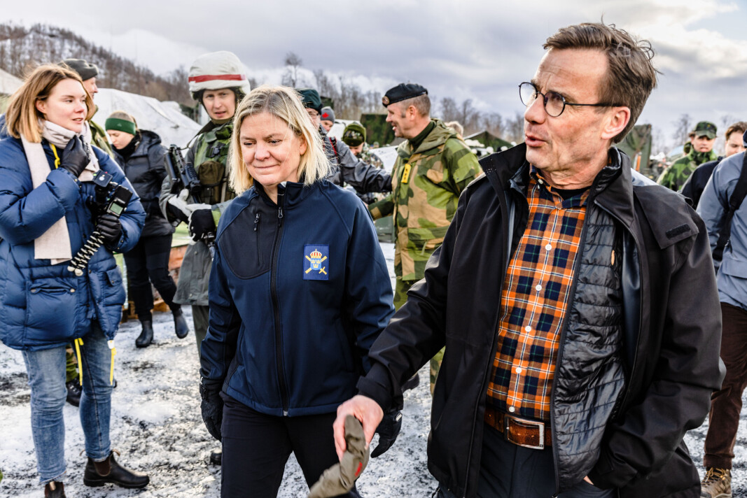 SAMMEN: Sveriges statsminister Magdalena Andersson og partileder i Moderaterna Ulf Kristersson ønsket å vise støtte til de svenske soldatene fra et samlet politisk Sverige, selv om de for tiden kjemper mot hverandre i Riksdagsvalget i forkant av valget i høst. SAMMEN: Sveriges statsminister Magdalena Andersson og partileder i Moderaterna Ulf Kristersson ønsket å vise støtte til de svenske soldatene fra et samlet politisk Sverige, selv om de for tiden kjemper mot hverandre i Riksdagsvalget i forkant av valget i høst.
